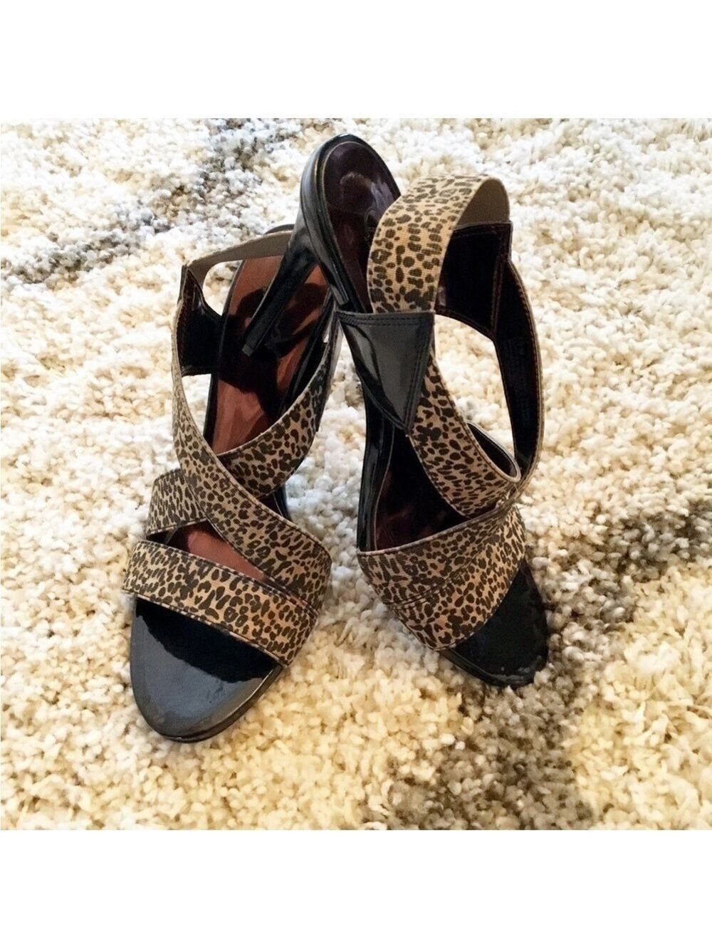 CARLOS SANTANA Nwot carlos by innuendo leopard print heels 7.5M